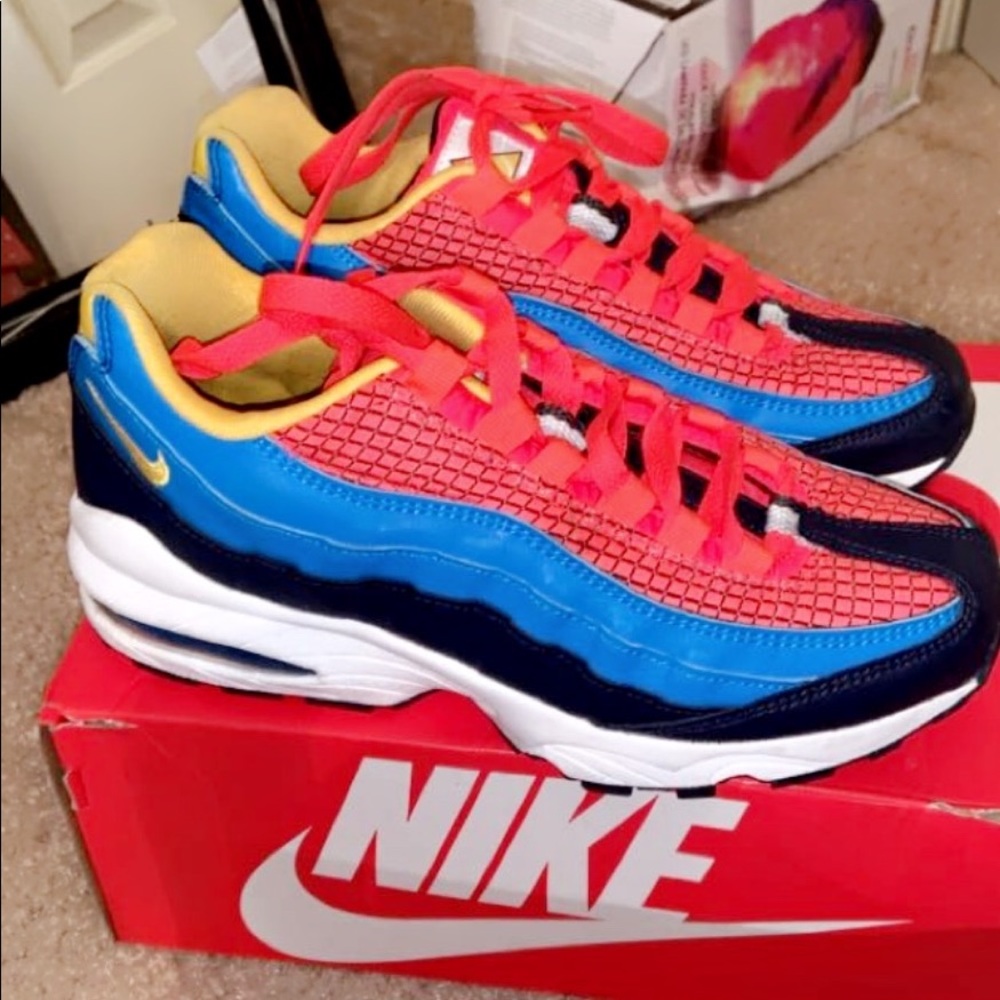 Nike